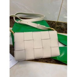 Replica Bottega Veneta Cassette Bag White Grained 