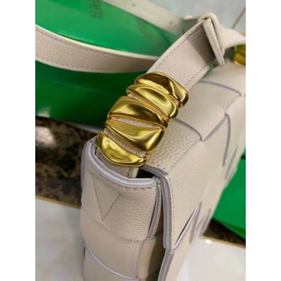 Replica Bottega Veneta Cassette Bag White Grained 