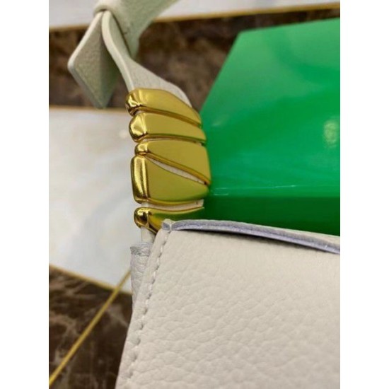 Replica Bottega Veneta Cassette Bag White Grained 