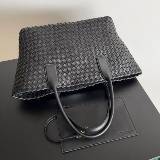 Replica Bottega Veneta Medium Cabat Bag Black Intrecciato Lambskin Replica Bottega Veneta Medium Cabat Bag Black Intrecciato Lambskin