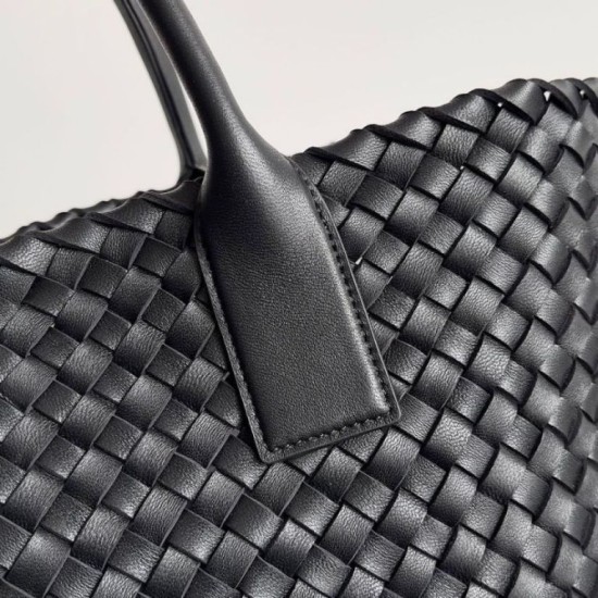 Replica Bottega Veneta Medium Cabat Bag Black Intrecciato Lambskin Replica Bottega Veneta Medium Cabat Bag Black Intrecciato Lambskin
