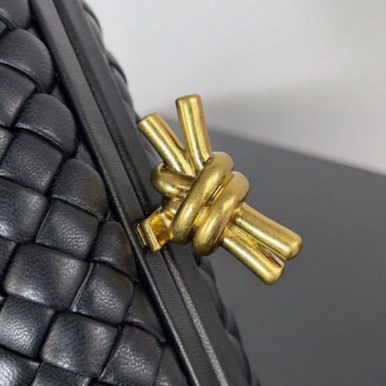 Replica Bottega Veneta Knot Minaudiere Clutch Black Intrecciato Lambskin Replica Bottega Veneta Knot Minaudiere Clutch Black Intrecciato Lambskin