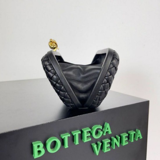 Replica Bottega Veneta Knot Minaudiere Clutch Black Intrecciato Lambskin Replica Bottega Veneta Knot Minaudiere Clutch Black Intrecciato Lambskin