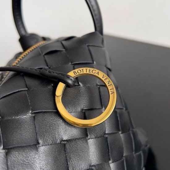 Replica Bottega Veneta Small Loop Crossbody Bag Black Intrecciato Lambskin Replica Bottega Veneta Small Loop Crossbody Bag Black Intrecciato Lambskin