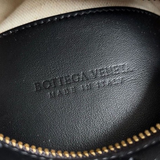Replica Bottega Veneta Small Loop Crossbody Bag Black Intrecciato Lambskin Replica Bottega Veneta Small Loop Crossbody Bag Black Intrecciato Lambskin