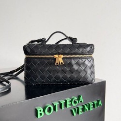 Replica Bottega Veneta Bang Bang Vanity Case Black Intrecciato 