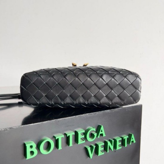 Fake Bottega Veneta Bang Bang Vanity Case Black Intrecciato Replica Replica Bottega Veneta Bang Bang Vanity Case Black Intrecciato