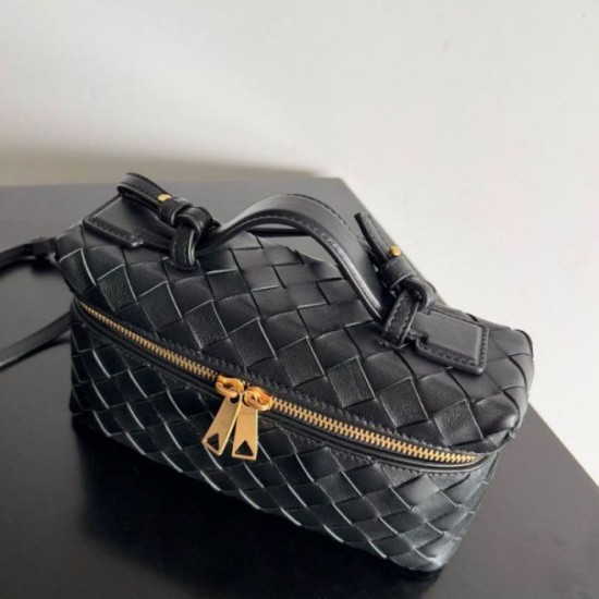 Fake Bottega Veneta Bang Bang Vanity Case Black Intrecciato Replica Replica Bottega Veneta Bang Bang Vanity Case Black Intrecciato