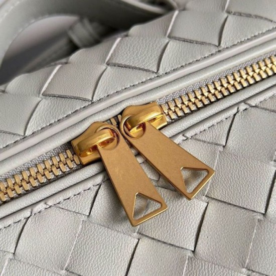 Fake Bottega Veneta Bang Bang Vanity Case Ivory Intrecciato Replica Fake Bottega Veneta Bang Bang Vanity Case Ivory Intrecciato Replica