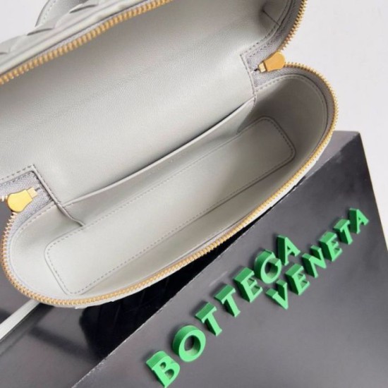 Fake Bottega Veneta Bang Bang Vanity Case Ivory Intrecciato Replica Fake Bottega Veneta Bang Bang Vanity Case Ivory Intrecciato Replica