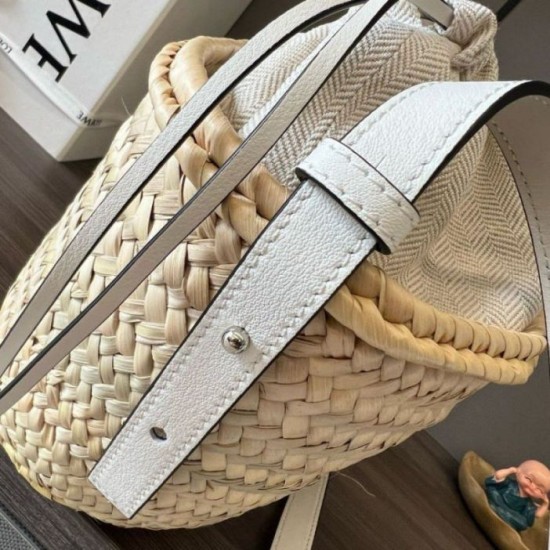 Fake Loewe Drawstring Bucket Bag Palm Leaf and White Calfskin Replica Replica Loewe Drawstring Bucket Bag Palm Leaf and White Calfskin