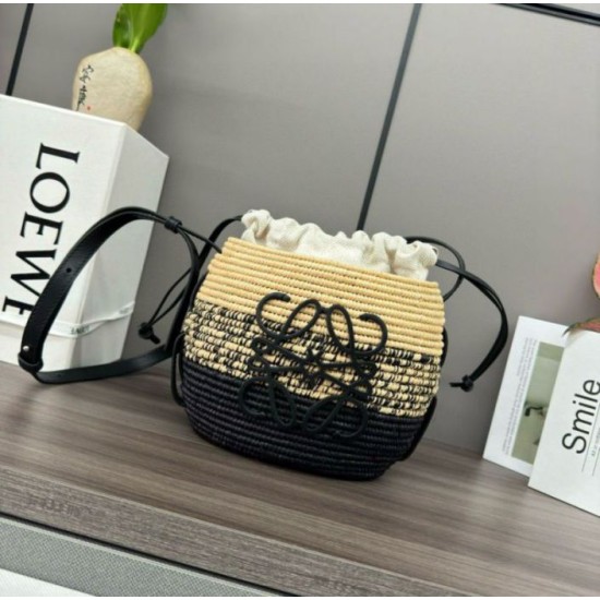 Replica Loewe x Paula’s Ibiza Raffia Beehive Degrade Basket Bag