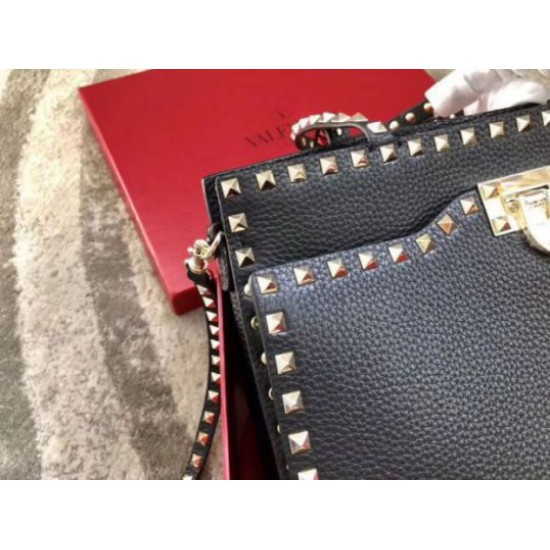 Replica Valentino Black Medium Rockstud Top Handle Bag Replica Valentino Black Medium Rockstud Top Handle Bag