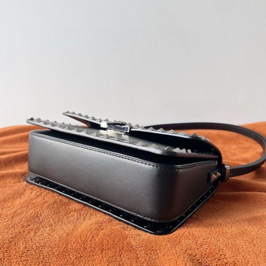 Replica Valentino Rockstud23 Shoulder Bag Black Calfskin