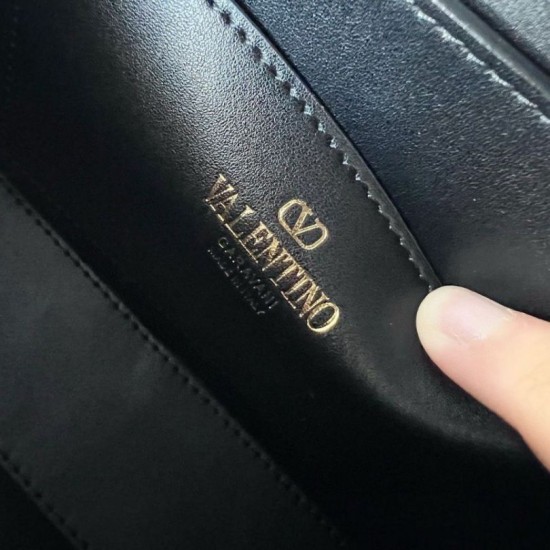 Replica Valentino Rockstud23 Shoulder Bag Black Calfskin