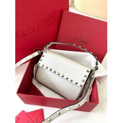 Replica Valentino Rockstud Pouch Bag White Grained 
