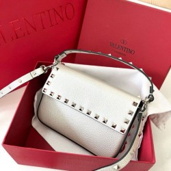 Replica Valentino Rockstud Pouch Bag White Grained 