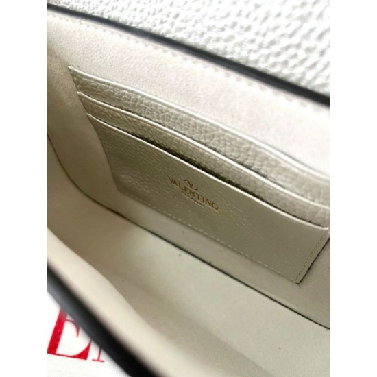 Replica Valentino Rockstud Pouch Bag White Grained 