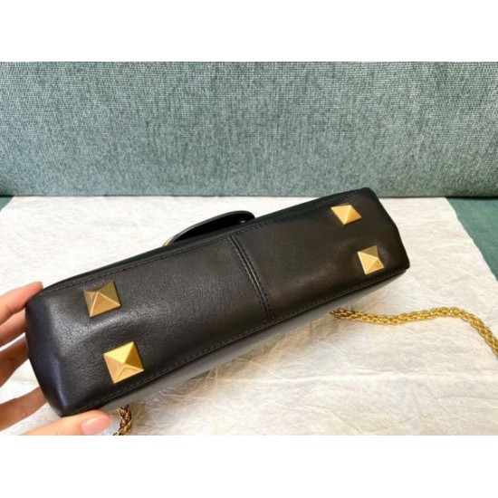 Replica Valentino Stud Sign Shoulder Bag Black Nappa Replica Valentino Stud Sign Shoulder Bag Black Nappa