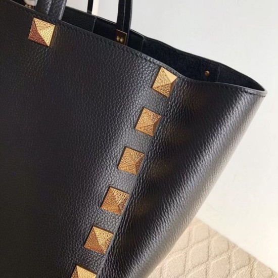 Replica Valentino Roman Stud Tote Bag Black Grainy Calfskin Replica Valentino Roman Stud Tote Bag Black Grainy Calfskin