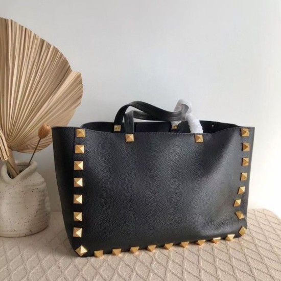 Replica Valentino Roman Stud Tote Bag Black Grainy Calfskin Replica Valentino Roman Stud Tote Bag Black Grainy Calfskin