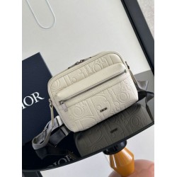 Fake Dior Rider 2.0 Zipped Messenger Bag in Beige Gravity Leather Replica