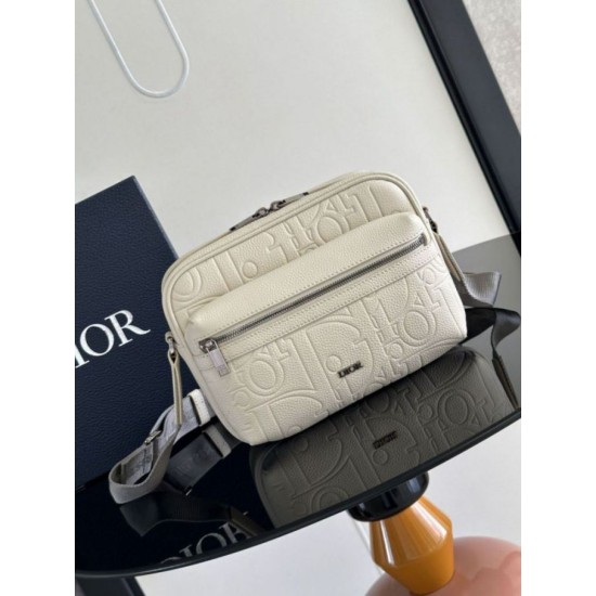 Fake Dior Rider 2.0 Zipped Messenger Bag in Beige Gravity Leather Replica