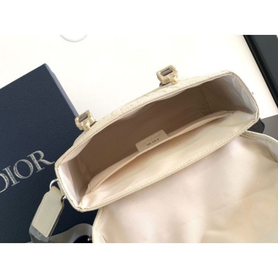 Replica Dior Hit the Road Flap Messenger Bag in Beige Gravity Leather
