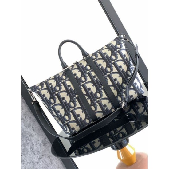 Replica Dior Weekender 40 Bag in Beige Maxi Dior Oblique Jacquard