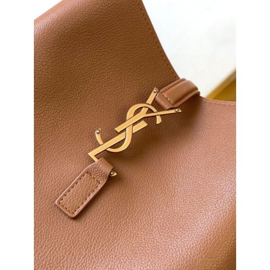 Replica Saint Laurent Le 5 À 7 Supple Small Hobo Bag in Brown Leather Replica Saint Laurent Le 5 À 7 Supple Small Hobo Bag in Brown Leather