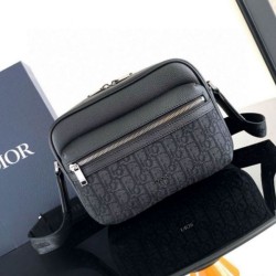 Replica Dior Rider 2.0 Zipped Messenger Bag Black Oblique with Black Replica Dior Rider 2.0 Zipped Messenger Bag Black Oblique with Black