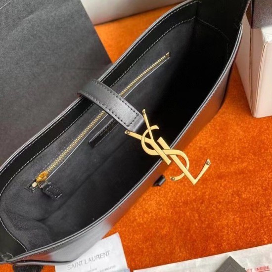 Replica Saint Laurent Le 5 à 7 Hobo Bag Black Replica Saint Laurent Le 5 à 7 Hobo Bag Black