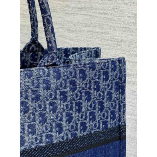 Replica Dior Medium Book Tote Bag in Blue Denim Oblique Jacquard Replica Dior Medium Book Tote Bag in Blue Denim Oblique Jacquard