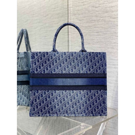 Replica Dior Medium Book Tote Bag in Blue Denim Oblique Jacquard Replica Dior Medium Book Tote Bag in Blue Denim Oblique Jacquard