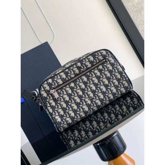 Fake Dior Toiletry Bag in Dior Beige Oblique Jacquard Replica