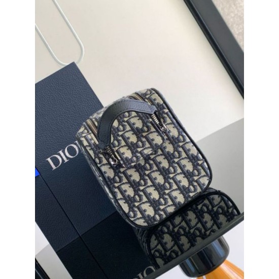 Fake Dior Toiletry Bag in Dior Beige Oblique Jacquard Replica