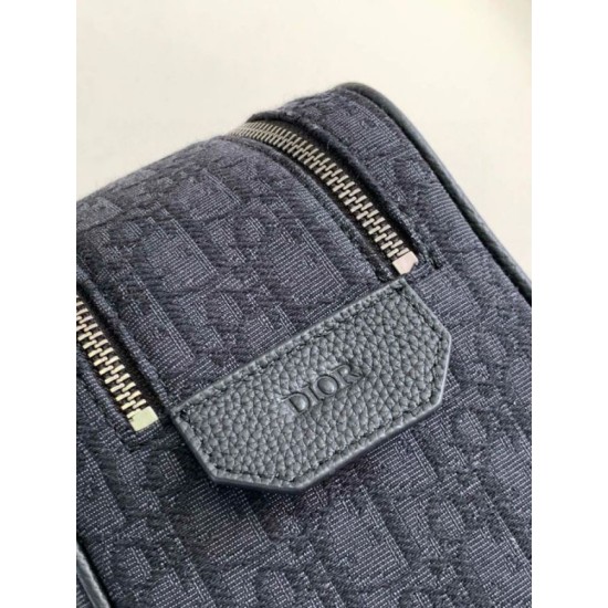 Replica Dior Toiletry Bag in Dior Black Oblique Jacquard