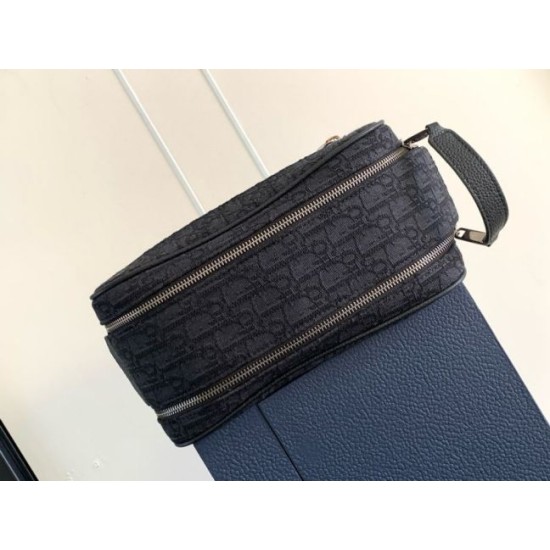 Replica Dior Toiletry Bag in Dior Black Oblique Jacquard