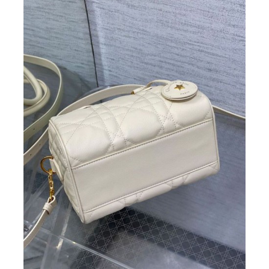 Replica Dior Groove 20 Bag Apricot