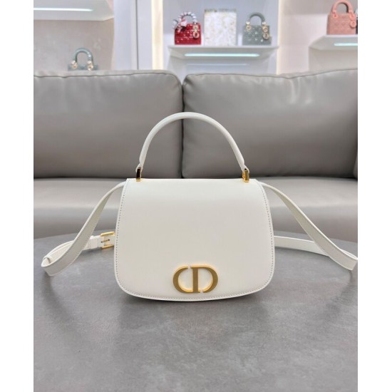 Replica Dior Medium 30 Montaigne Avenue Top Handle Bag Cream