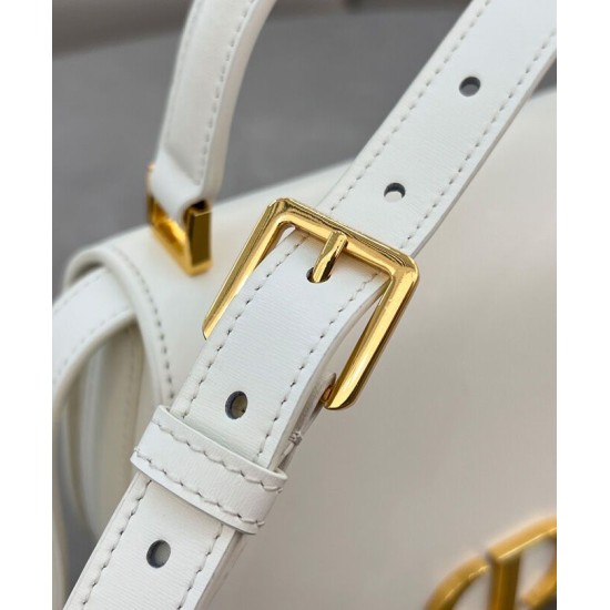 Replica Dior Medium 30 Montaigne Avenue Top Handle Bag Cream