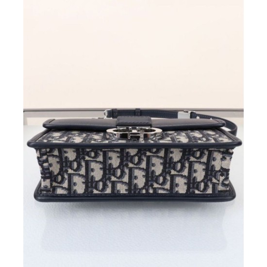 Replica Dior 30 Montaigne East-West Bag with Chain Dark Blue