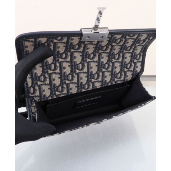 Replica Dior 30 Montaigne East-West Bag with Chain Dark Blue