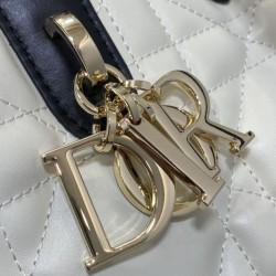 Special Grade Replica Dior Toujours Small/Medium/Large Tote Bags in Macrocannage Calfskin, White Clone Sale