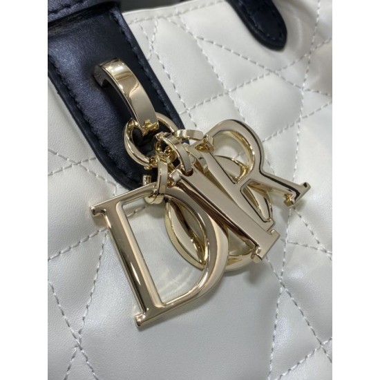 Special Grade Replica Dior Toujours Small/Medium/Large Tote Bags in Macrocannage Calfskin, White Clone Sale