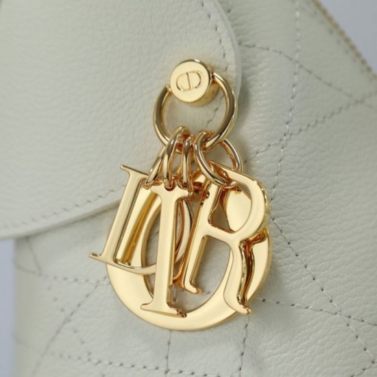 Special Grade Replica Dior Voyage Small/Medium Flat Hobo Bag in Macrocannage White Clone Sale
