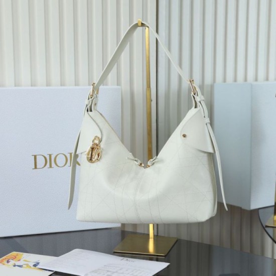 Special Grade Replica Dior Voyage Small/Medium Flat Hobo Bag in Macrocannage White Clone Sale