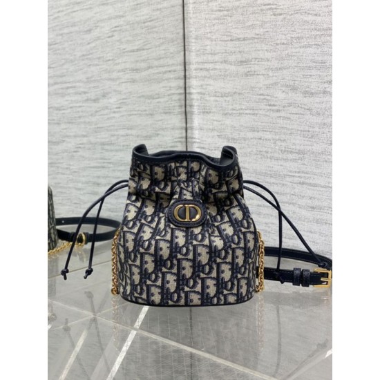 Special Grade Replica Dior 30 Montaigne Mini Dior Oblique Jacquard Drawstring Bucket Bag, Blue Clone Sale