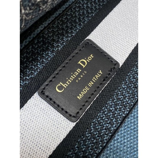 Best Replica Dior Medium Lady D-Lite Bag with Toile de Jouy Embroidery, Blue/White Fake At Cheap Price Special Grade Replica Dior Medium Lady D-Lite Bag with Toile de Jouy Embroidery, Blue/White Clone Sale