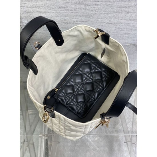 Special Grade Replica Dior Toujours Medium Macrocannage Bag, White/Black Clone Sale